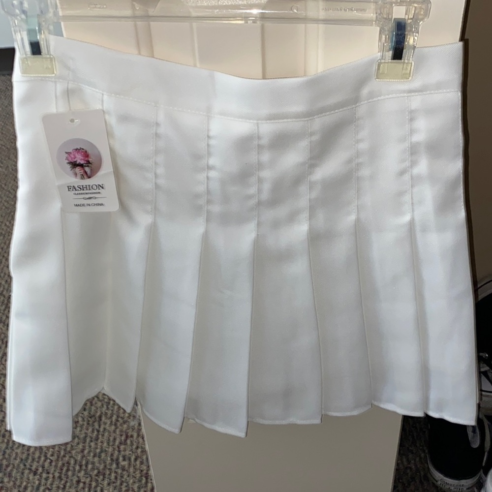 white tennis skirt